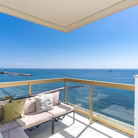 Unique First Line Διαμέρισμα *