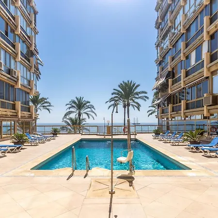 公寓 Unique First Line *